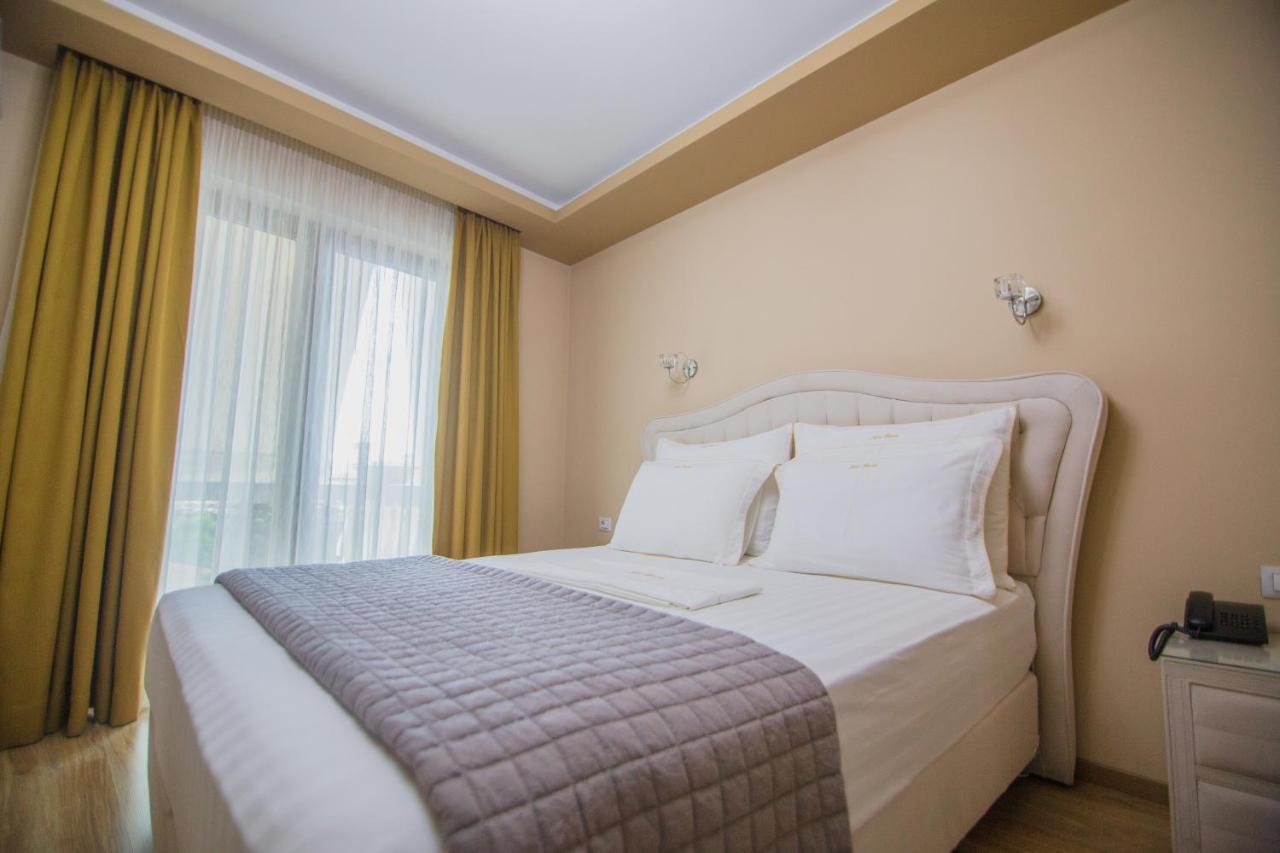 Christi'S Hotel Borova كورتشي المظهر الخارجي الصورة
